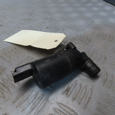 Pompe lave-glace avant TOYOTA AYGO