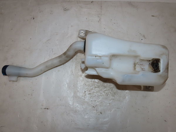 Reservoir lave-glace avant Alfa romeo GIULIETTA (940_) 1.6 jtdm (940fyb11, 940fyb1a, 940fyf11, 940fyf1a) (2015-2020)