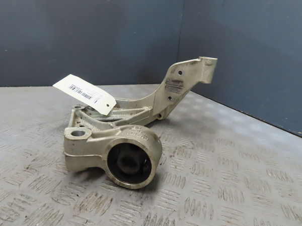 Support triangle inferieur avd VOLKSWAGEN POLO