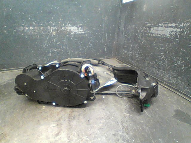 Systeme condamnation avd PEUGEOT 1007