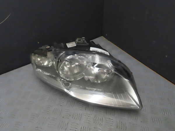 Phare droit AUDI A4