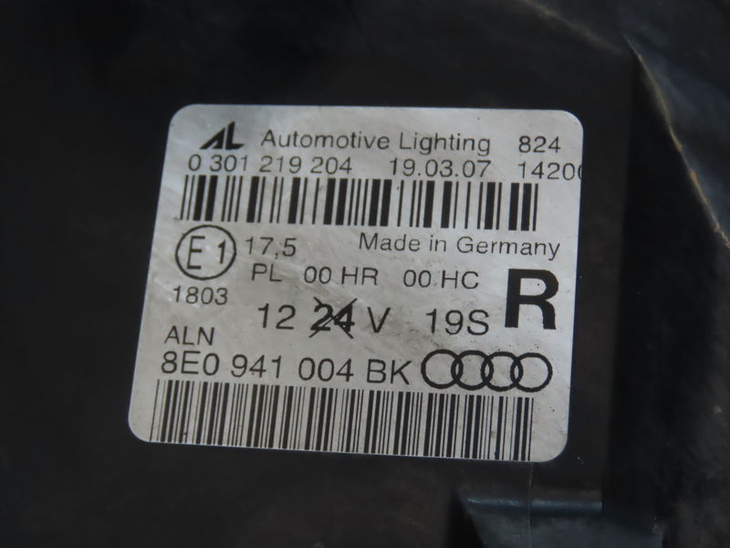 Phare droit AUDI A4