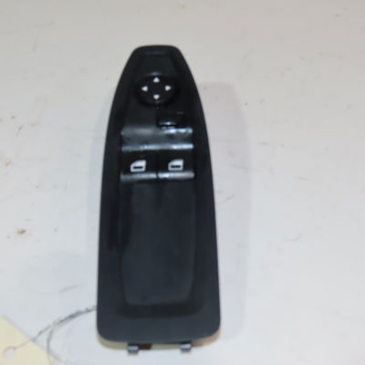 Commande lève-glace porte avant gauche Bmw 4 Coupé (F32, F82) 420 d (2013-2015)