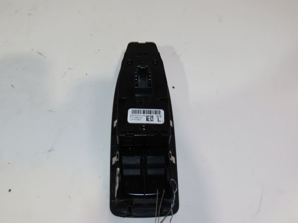 Commande lève-glace porte avant gauche Bmw 4 Coupé (F32, F82) 420 d (2013-2015)