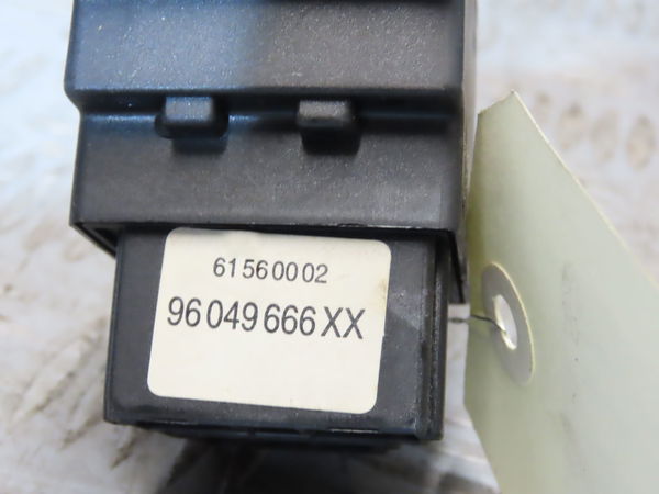 Commande clignotant PEUGEOT 106