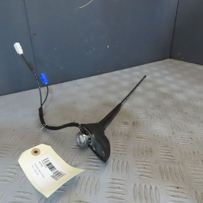 Antenne PEUGEOT 208