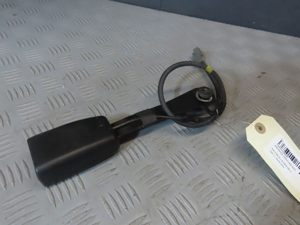 Ancrage ceinture avant gauche KIA CEE-D