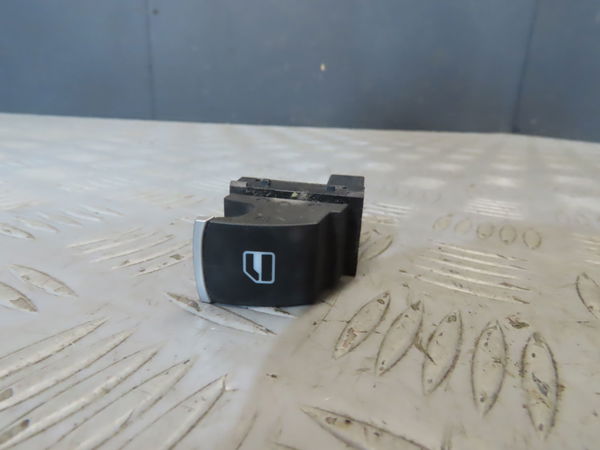 Commande lève-glace porte avant droite VOLKSWAGEN TIGUAN