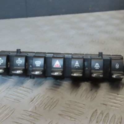 Bouton de warning PEUGEOT 3008