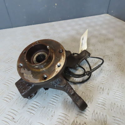 Moyeu avg NISSAN MICRA