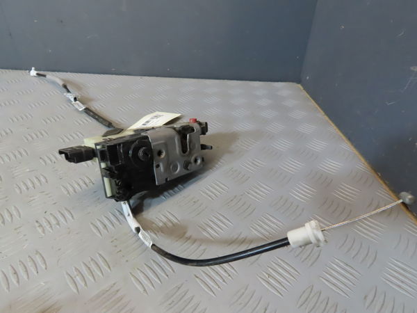 Serrure porte ard PEUGEOT 208