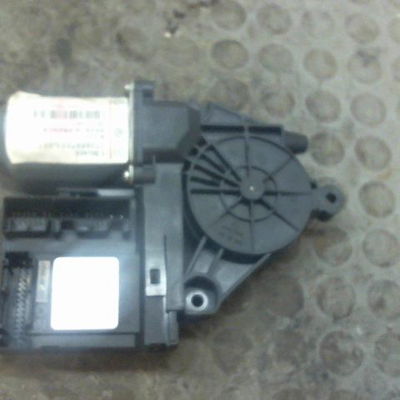 Mecanisme  moteur lève-glace avant droit Volkswagen TOURAN (1T1, 1T2) 1.9 tdi (2003-2004)