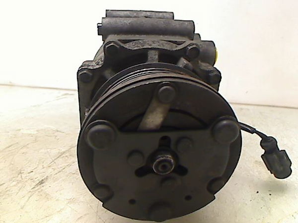 Compresseur air conditionne Ford FOCUS I (DAW, DBW) 1.8 tdci (2001-2004)