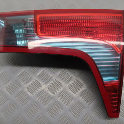 Feu arrière intérieur droit Citroën C5 II (RC_) 1.6 hdi (rc8hzb) (2004-2008)