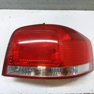 Feu arrière droit Audi A3 (8P1) 2.0 tdi 16v (2003-2012) 3 portes