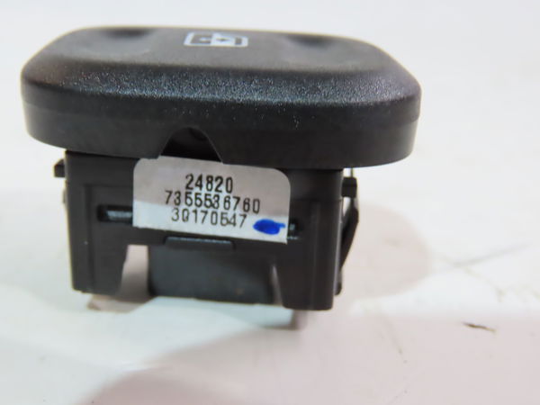 Commande lève-glace porte avant droite Fiat PANDA (312_, 319_) 1.2 (312pxa1a) (2012)
