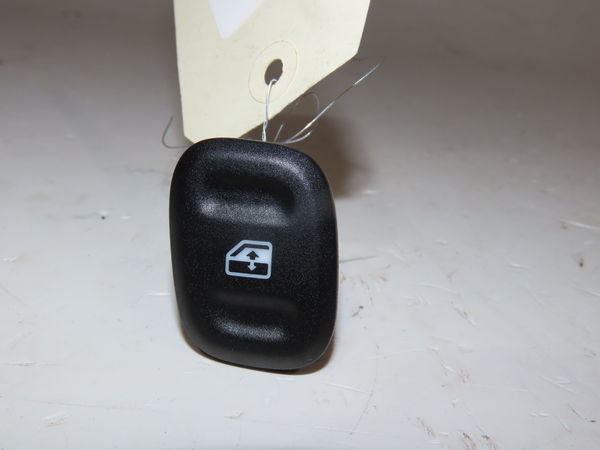 Commande lève-glace porte avant gauche Fiat PANDA (312_, 319_) 1.2 (312pxa1a) (2012)