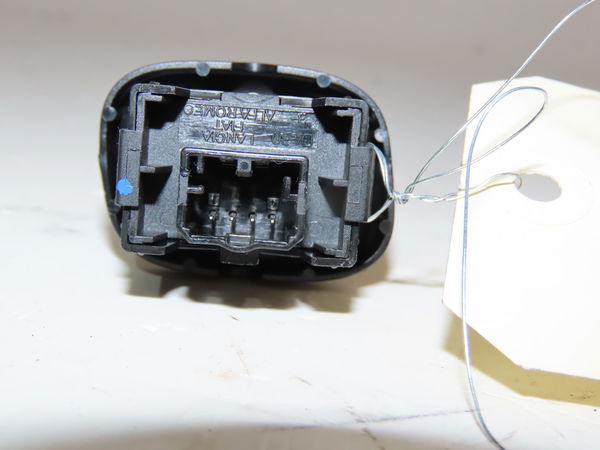 Commande lève-glace porte avant gauche Fiat PANDA (312_, 319_) 1.2 (312pxa1a) (2012)