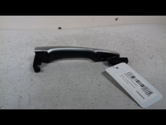 Poignee ext porte ard Renault KADJAR (HA_, HL_) 1.3 tce 140 (2018)