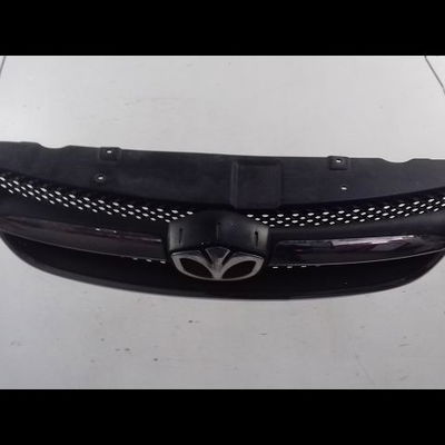 Calandre Daewoo NUBIRA A trois volumes (J200) 1.6 (2003)