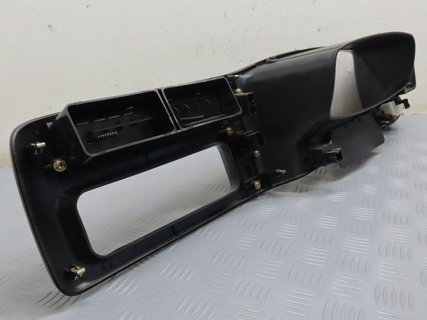 Casquette supérieure tableau de bord Mitsubishi L200 (K7_T, K6_T, K5_T) 2.5 td 4wd (k74t) (1996-2007)