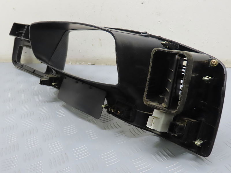 Casquette supérieure tableau de bord Mitsubishi L200 (K7_T, K6_T, K5_T) 2.5 td 4wd (k74t) (1996-2007)