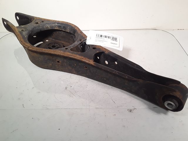 Triangle inf ard Volkswagen PASSAT B6 Variant (3C5) 2.0 tdi 16v 4motion (2005-2010)