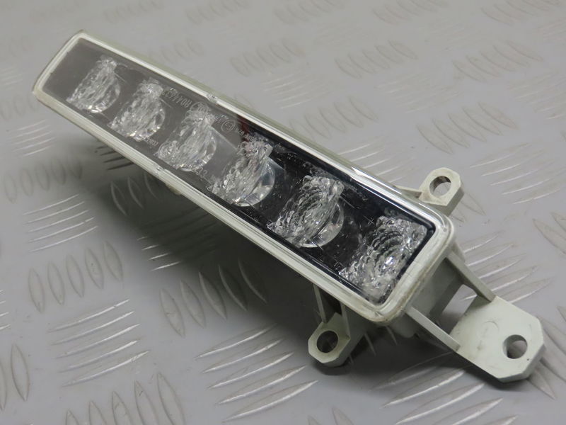 Feu position droit Peugeot 308 SW II (LC_, LJ_, LR_, LX_, L4_) 1.6 bluehdi 120 (2014-2021)