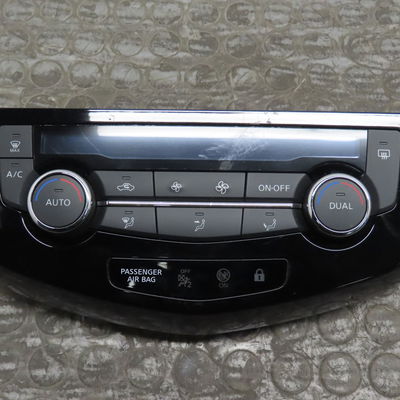 Commande de chauffage Nissan QASHQAI II SUV (J11, J11_) 1.6 dci all mode 4x4-i (2013)