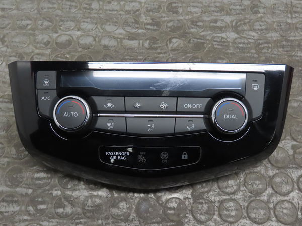 Commande de chauffage Nissan QASHQAI II SUV (J11, J11_) 1.6 dci all mode 4x4-i (2013)