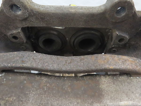 Etrier de frein avant gauche Mercedes-benz CLS (C219) Cls 350 (219.356) (2004-2010)