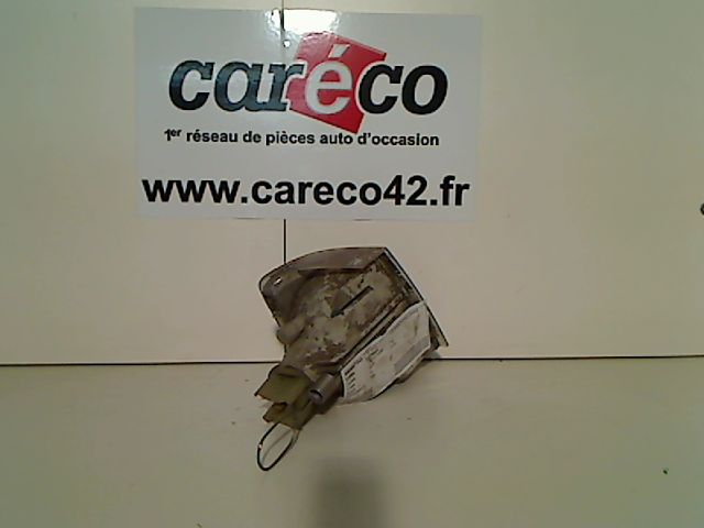 Clignotant gauche Opel CORSA A 3-5 portes (S83) 1.2 i (f08, m08, f68, m68) (1989-1993)