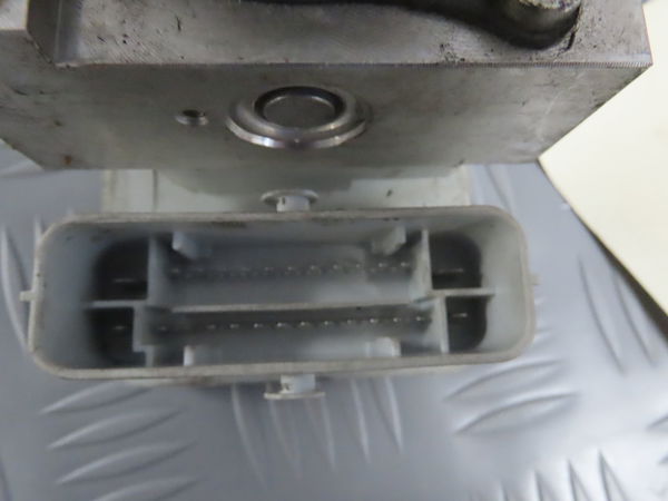 Unité hydraulique abs Ford FIESTA VI (CB1, CCN) 1.25 (2008-2017) 5 portes