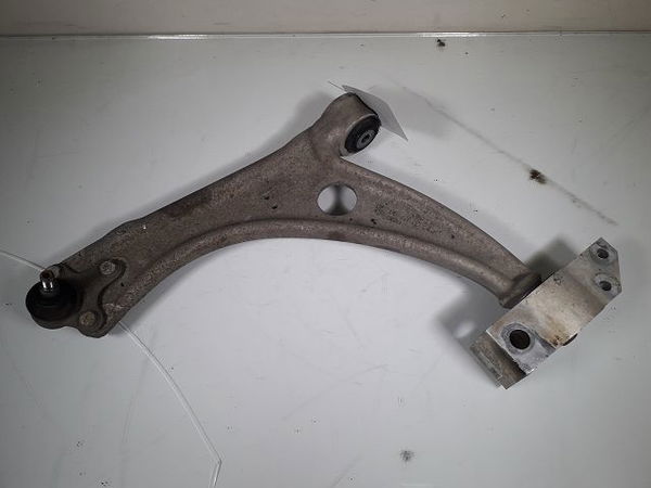 Triangle inf avg Audi Q3 (8UB, 8UG) 2.0 tdi (2011-2018)
