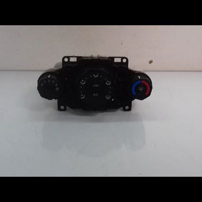 Commande de chauffage Ford FIESTA VI (CB1, CCN) 1.4 tdci (2010-2012) 3 portes