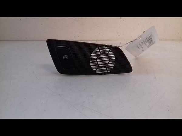 Commande lève-glace porte avant droite Skoda YETI (5L) 2.0 tdi (2011-2017)