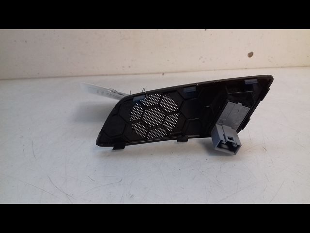 Commande lève-glace porte avant droite Skoda YETI (5L) 2.0 tdi (2011-2017)