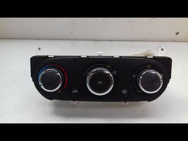 Commande de chauffage Renault CAPTUR I (J5_, H5_) 1.5 dci 90 (2013) 5 portes