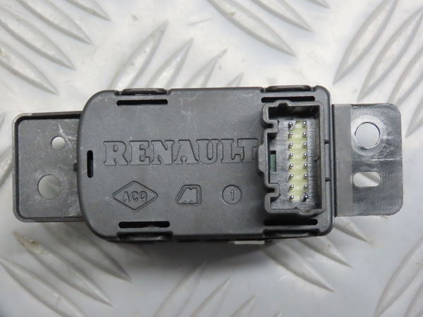 Bouton frein a main electrique Renault TALISMAN Grandtour (KP_) 1.6 dci 160 (2016)