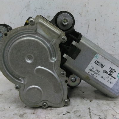 Moteur essuie-glace arrière Ford KA (RU8) 1.3 tdci (2008-2016)