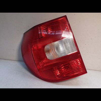 Feu arrière gauche Skoda YETI (5L) 2.0 tdi (2011-2017)