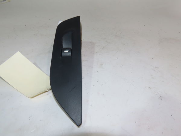 Commande lève-glace porte avant droite Peugeot 2008 II (UD_, US_, UY_, UK_) 1.5 bluehdi 130 (2019)