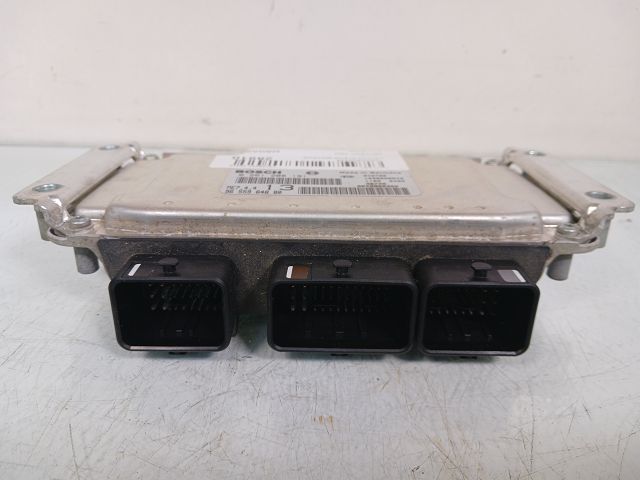Calculateur moteur PEUGEOT 1007