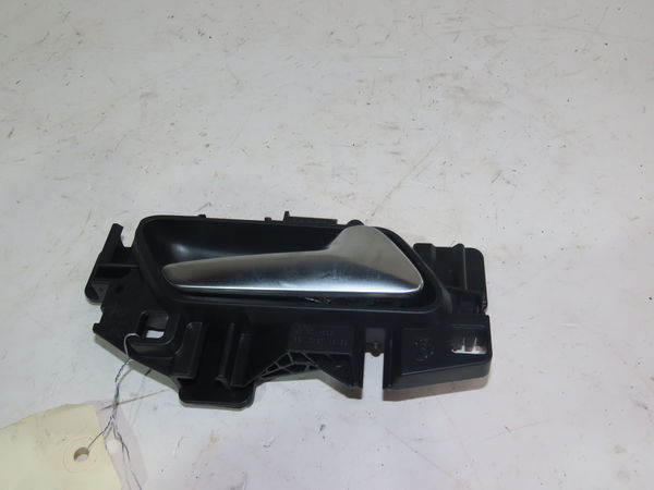 Poignee int porte ard Peugeot 2008 II (UD_, US_, UY_, UK_) 1.5 bluehdi 130 (2019)