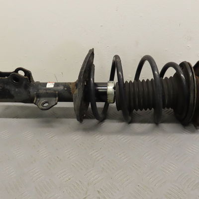 Amortisseur avant droit Toyota AURIS (_E15_) 1.4 d-4d (nde150_) (2007-2012) 3 portes