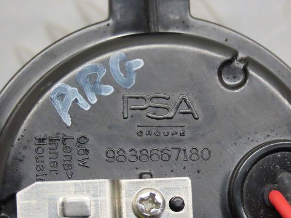 Feu de pare-choc  arg CITROEN AMI