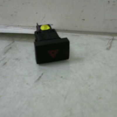 Bouton de warning Volkswagen POLO V (6R1, 6C1) 1.6 tdi (2009) 5 portes