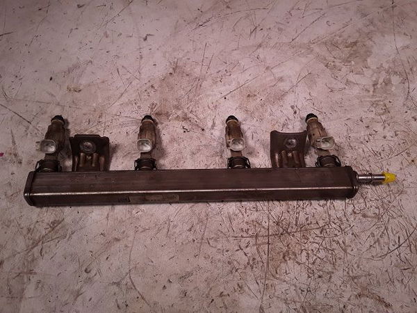 Ensemble injecteurs Ford FOCUS C-MAX (DM2) 1.8 (2004-2007)
