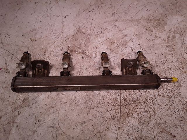 Ensemble injecteurs Ford FOCUS C-MAX (DM2) 1.8 (2004-2007)