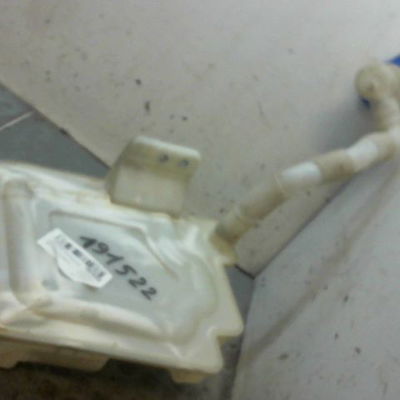 Reservoir lave-glace avant Volkswagen GOLF V Variant (1K5) 1.9 tdi (2007-2009)